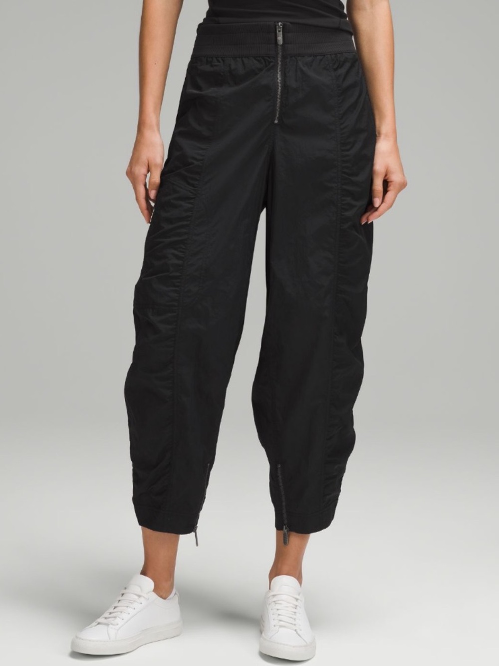 Lululemon Front-Zip Mid-Rise Ruched Crop